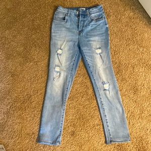 Forever 21 distressed straight leg jeans. Size 4